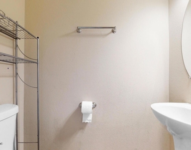 5881 Moonstone Court - Photo Thumbnail 4