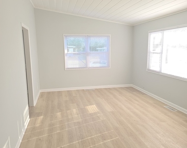138 Algonquin Street - Photo Thumbnail 6