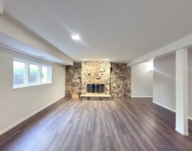 7826 Dunham Road - Photo Thumbnail 14