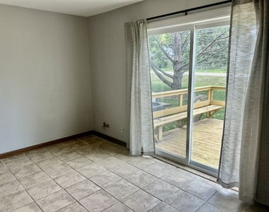 2732 Wilshire Court - Photo Thumbnail 2