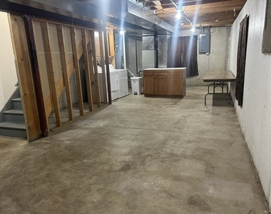 2213 Carpenter Avenue - Photo Thumbnail 12
