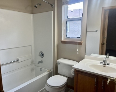 2213 Carpenter Avenue - Photo Thumbnail 16