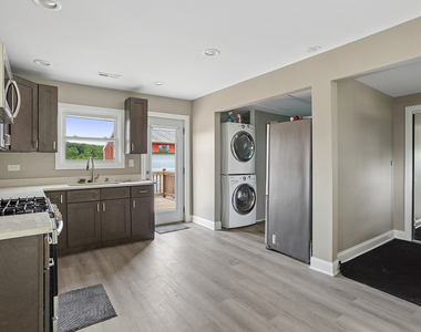 15428 W 147th Street - Photo Thumbnail 8