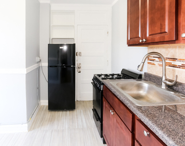 3263 W Wrightwood Avenue - Photo Thumbnail 2