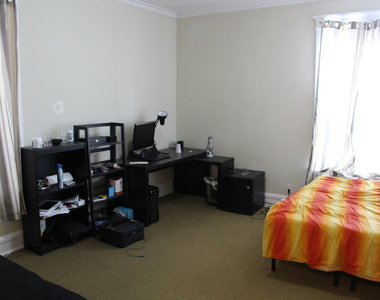 5436 S Harper Avenue - Photo Thumbnail 6