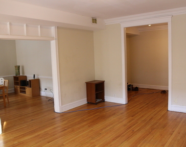5436 S Harper Avenue - Photo Thumbnail 1