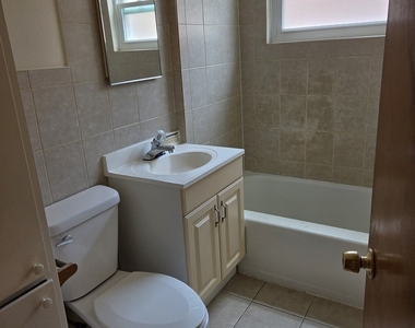 9007 La Crosse Avenue - Photo Thumbnail 7