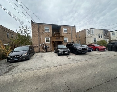 9007 La Crosse Avenue - Photo Thumbnail 9