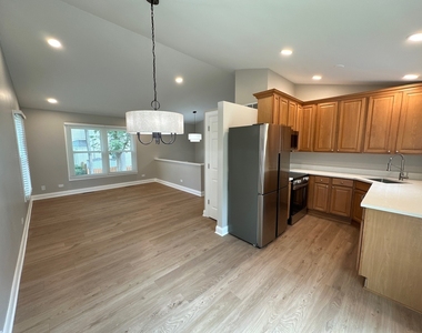 3816 Illinois Street - Photo Thumbnail 9