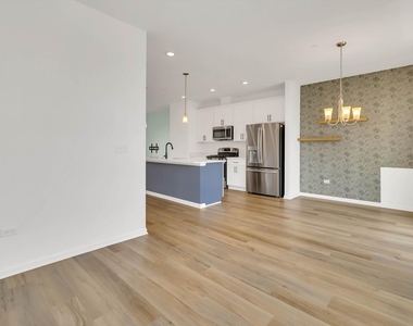 1078 Bogart Street - Photo Thumbnail 9