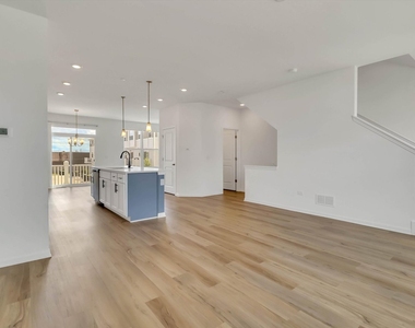 1078 Bogart Street - Photo Thumbnail 2