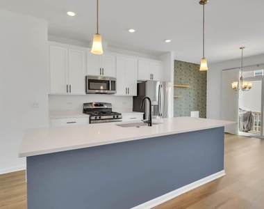 1078 Bogart Street - Photo Thumbnail 8