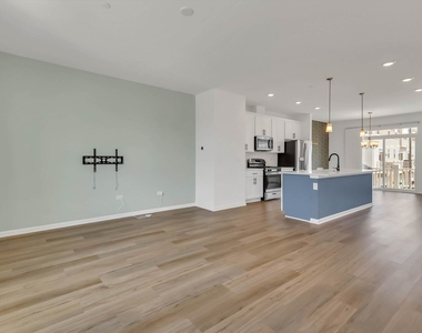 1078 Bogart Street - Photo Thumbnail 1