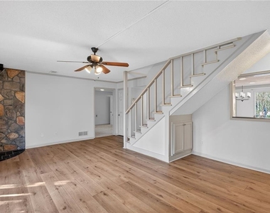 1 Fairway Drive - Photo Thumbnail 12
