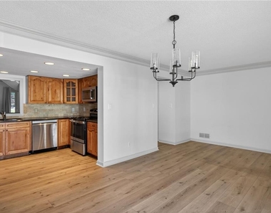 1 Fairway Drive - Photo Thumbnail 4