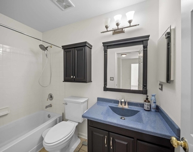 2521 Waterford Lane - Photo Thumbnail 15