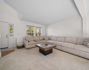 2521 Waterford Lane - Photo Thumbnail 4