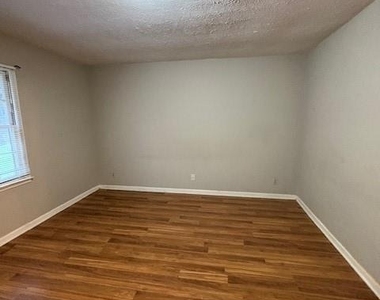 2345 Murell Road - Photo Thumbnail 10