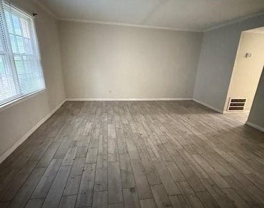 2345 Murell Road - Photo Thumbnail 8