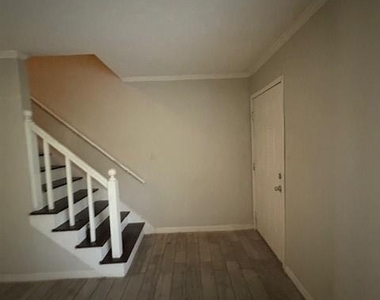 2345 Murell Road - Photo Thumbnail 9