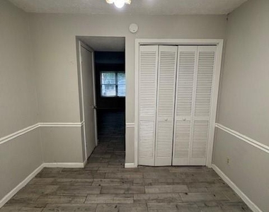 2345 Murell Road - Photo Thumbnail 6