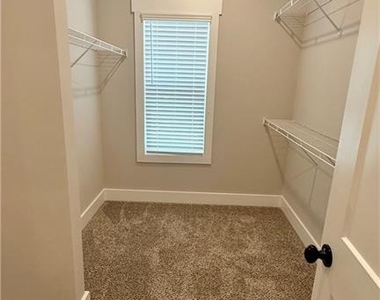 44 Sparkleberry Lane W - Photo Thumbnail 25