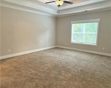 44 Sparkleberry Lane W - Photo Thumbnail 20