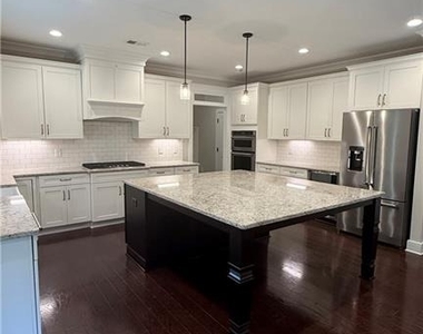 44 Sparkleberry Lane W - Photo Thumbnail 15