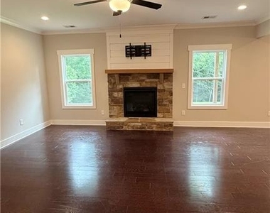 44 Sparkleberry Lane W - Photo Thumbnail 5