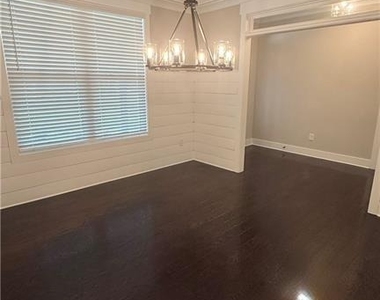 44 Sparkleberry Lane W - Photo Thumbnail 9