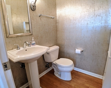 385 Bradbury Lane - Photo Thumbnail 9