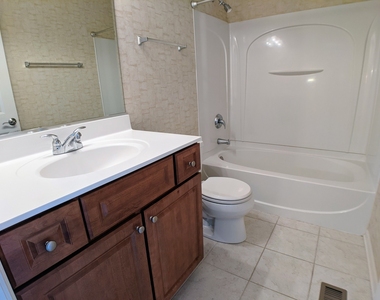 385 Bradbury Lane - Photo Thumbnail 16