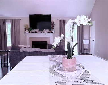 419 Etowah Valley Way - Photo Thumbnail 8