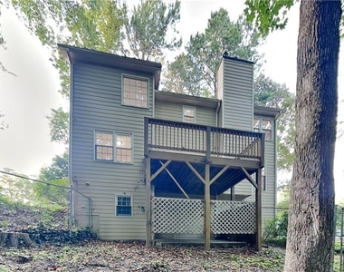 4241 Glenforest Way Ne - Photo Thumbnail 17