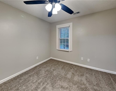 4241 Glenforest Way Ne - Photo Thumbnail 14