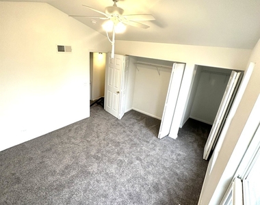 923 Four Seasons Boulevard - Photo Thumbnail 15