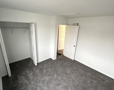 923 Four Seasons Boulevard - Photo Thumbnail 13