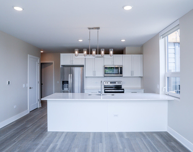 880 Lee Street - Photo Thumbnail 1