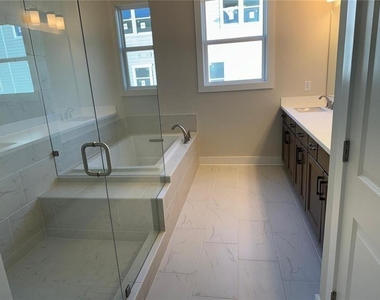 1218 Westshore Drive - Photo Thumbnail 18