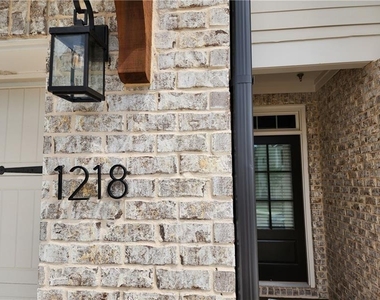 1218 Westshore Drive - Photo Thumbnail 2