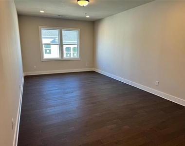 1218 Westshore Drive - Photo Thumbnail 24
