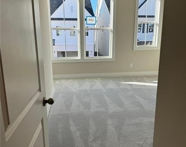 1218 Westshore Drive - Photo Thumbnail 16