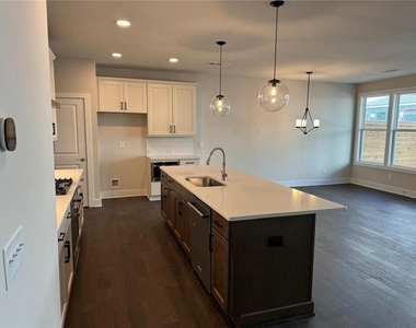 1218 Westshore Drive - Photo Thumbnail 10