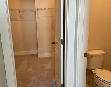1218 Westshore Drive - Photo Thumbnail 21