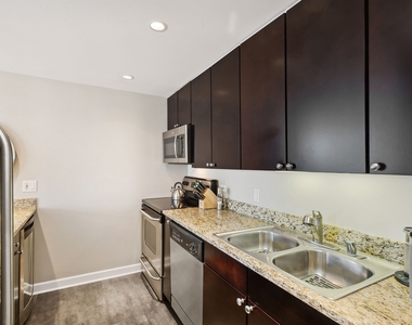 30 E Huron Street - Photo Thumbnail 18