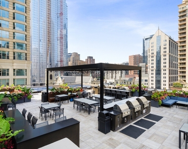 30 E Huron Street - Photo Thumbnail 13