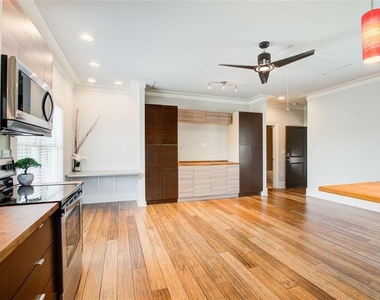 2058 Westwood Road Se - Photo Thumbnail 4