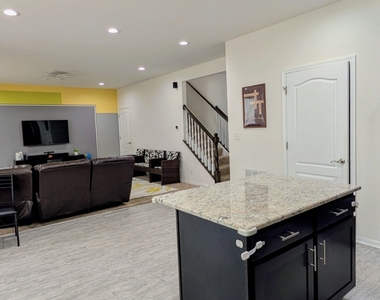 114 Gala Drive - Photo Thumbnail 4