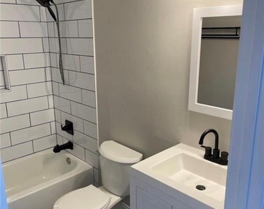 2463 Wayne Street Sw - Photo Thumbnail 5