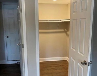 2463 Wayne Street Sw - Photo Thumbnail 16